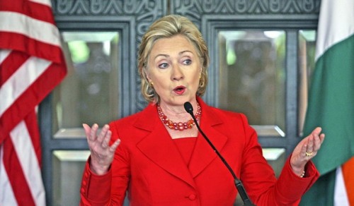 Secy Clinton during news conference in Mumbai, July 18, 2009 (Photo: REUTERS/Stringer)